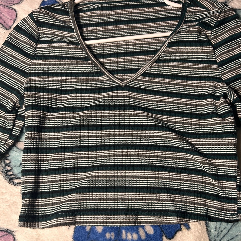 Striped Long-sleeve Crop Top🤎💚🖤